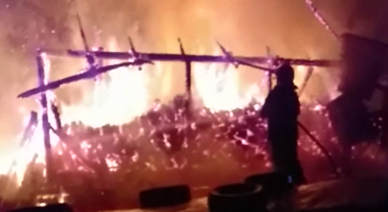 Imaginea articolului Incendiu violent în Suceava: Zeci de animale au fost arse de vii