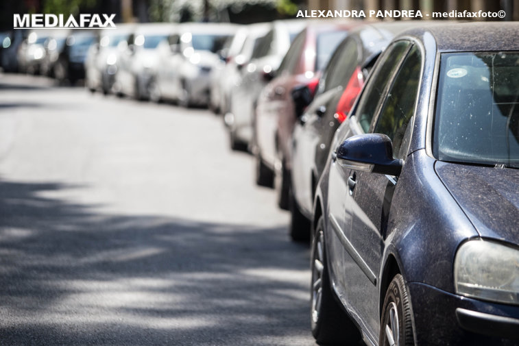 Imaginea articolului Anul 2020 aduce noi taxe pentru cei care circulă cu maşini vechi prin Bucureşti. Cât va costa vinieta