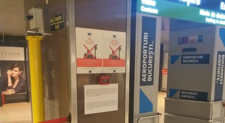 Imaginea articolului FOTO | Aeroportul Otopeni instalează panouri de informare privind coronavirusul