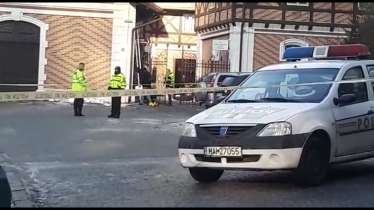 Imaginea articolului VIDEO: Bancomat aruncat în aer lângă un hotel din Sinaia. Încă nu se ştie câţi bani lipsesc