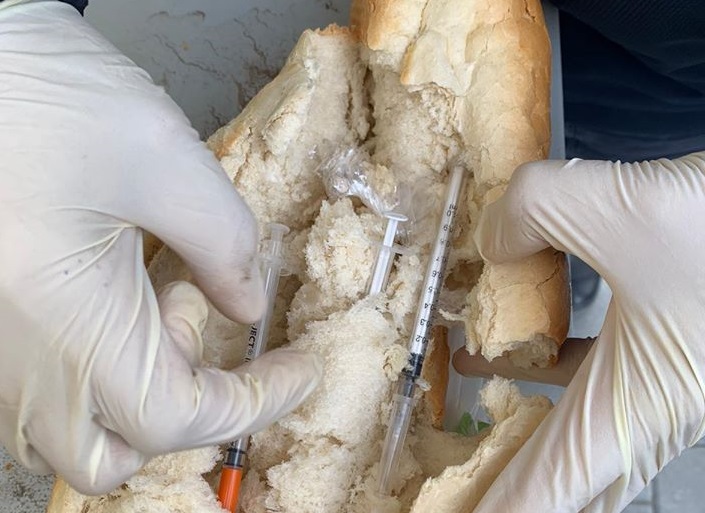 Imaginea articolului Heroină livrată în pâine la un centru de carantină din judeţul Ilfov