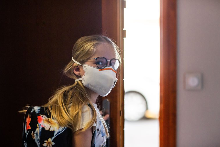 Imaginea articolului Un tată din Iaşi nu vrea ca fiica lui să poarte mască şi să se dezinfecteze la şcoală 