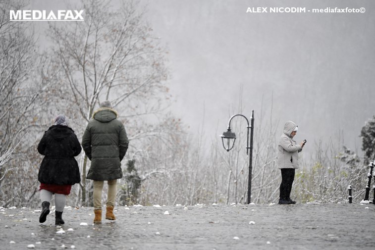Imaginea articolului Prognoza meteo pentru Capitală. Zăpadă şi polei în Bucureşti