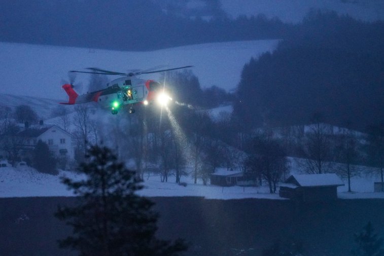 Imaginea articolului Tragedia din Norvegia continuă. Autorităţile depun eforturi pentru a-i găsi pe cei dispăruţi în alunecarea de teren