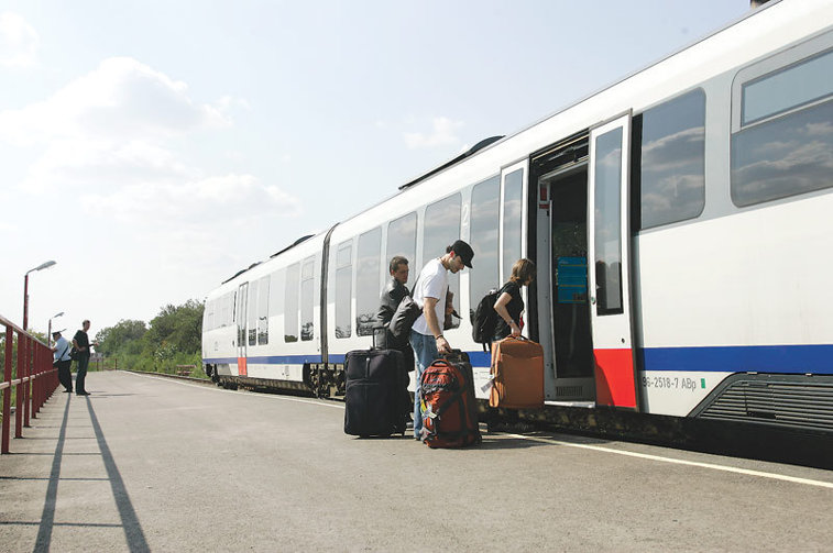 Imaginea articolului CFR Călători: Vor fi introduse vagoane de dormit sau cuşetă la trenuri de zi