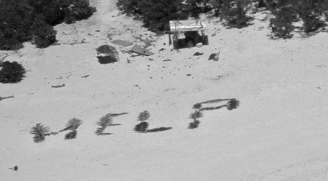 Imaginea articolului Pierduţi pe un atol, au fost salvaţi datorită mesajului desenat pe nisip