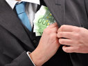 Imaginea articolului Mită de 23.000 euro pentru a influenţa un procuror 