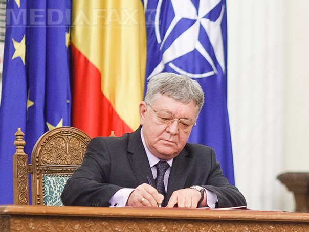 Imaginea articolului Dobriţoiu: Gradele militare acordate pe nedrept vor fi retrase