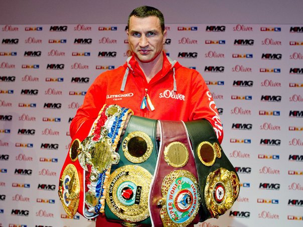 Imaginea articolului Vladimir Klitschko pierde centurile WBA, IBF şi WBO. Pugilistul ucrainean, învins de britanicul Tyson Fury - FOTO, VIDEO