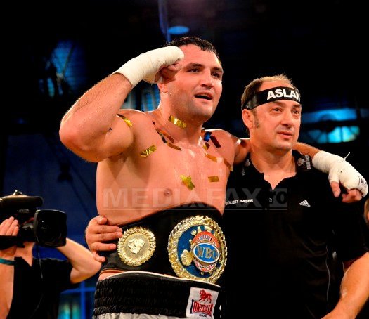 Imaginea articolului Boxerul român Cristian Ciocan şi-a păstrat centura de campion european WBO