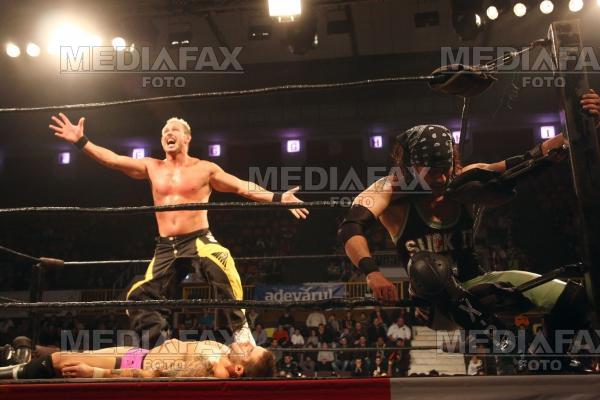 Imaginea articolului VIDEO Cele mai memorabile momente din wrestling ale lui Ric Flair, de la dezbrăcatul în ring până la celebrele sale declaraţii de luptă 