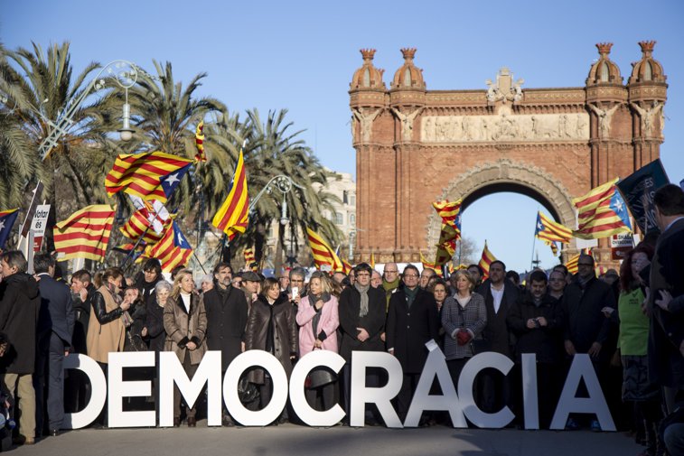 Imaginea articolului Independenţa Cataloniei aduce Real – Barcelona la răscruce. Clubul catalan susţine ruperea de Spania, Madridul ameninţă cu excluderea