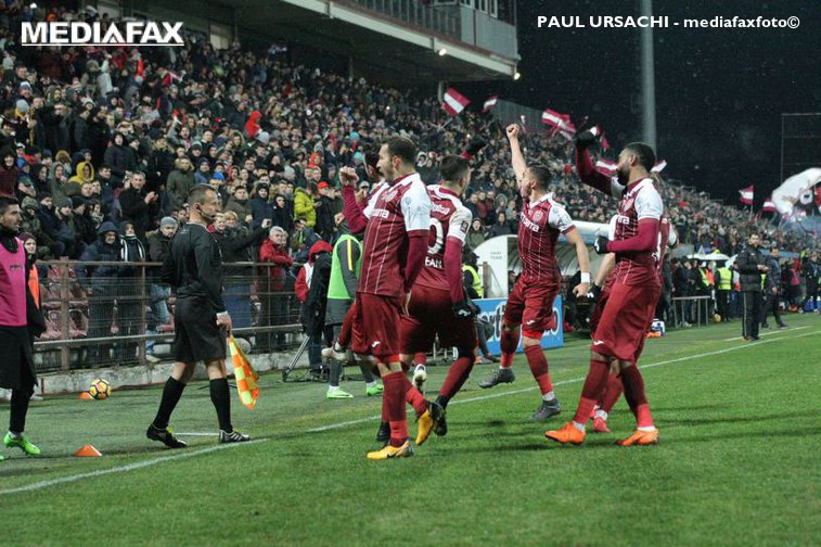 Imaginea articolului Petrescu l-a bătut tactic pe Hagi şi CFR este din nou pe primul loc. Cronica meciului Viitorul - CFR Cluj