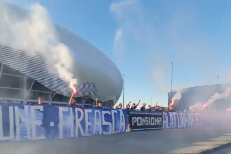 Imaginea articolului VIDEO: Suporterii Craiovei au făcut show înaintea derby-ului cu FCSB