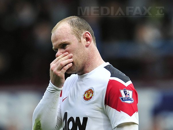 Imaginea articolului Rooney de la Manchester United, suspendat după ce înjurat în faţa camerei de televiziune - VIDEO