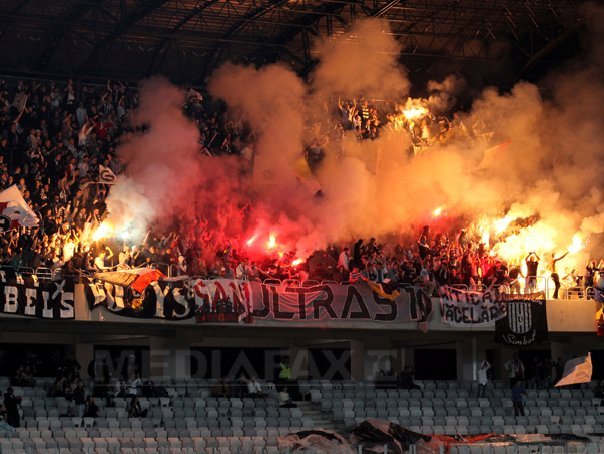 Imaginea articolului Incidente la Cluj: Şase suporteri ai U Cluj, amendaţi de jandarmi după ce au atacat fani ai CFR