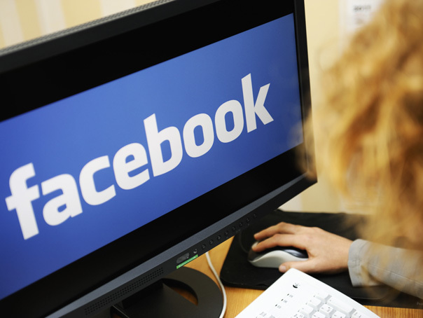 Imaginea articolului Facebook negociază cu şase companii media pentru publicarea de conţinut direct pe platformă