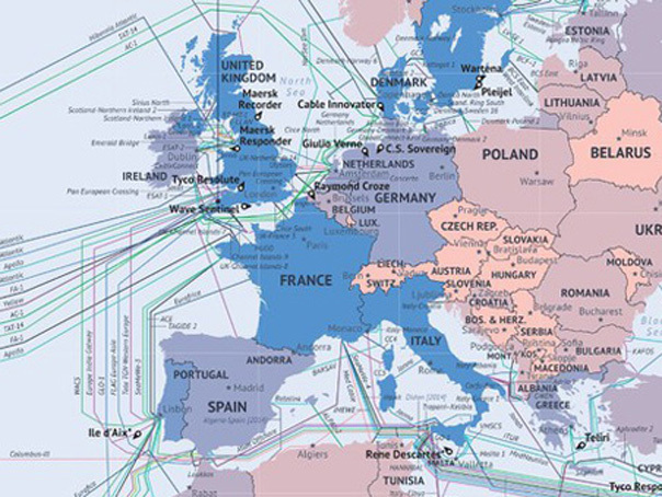 Imaginea articolului CUM ARATĂ de fapt Internetul: Harta reţelei de cabluri ce leagă cele mai îndepărtate colţuri ale lumii - GALERIE FOTO