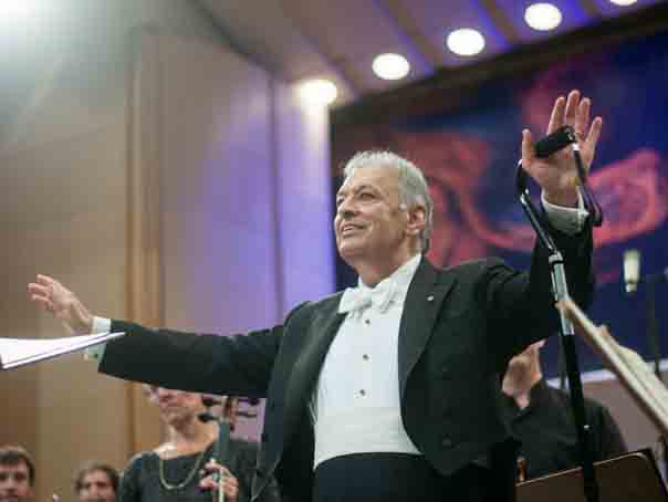 Imaginea articolului Dirijorul Zubin Mehta, ales preşedinte onorific al Festivalului Enescu, începând cu ediţia din 2017 - FOTO