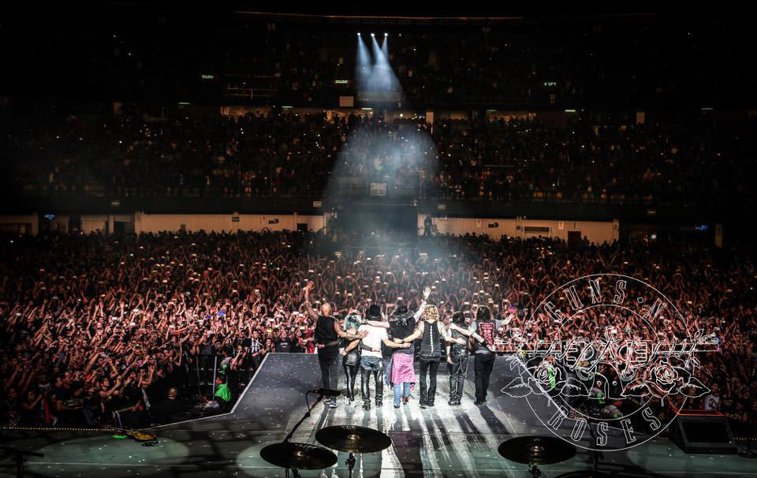 Imaginea articolului Guns NʼRoses revine cu 18 concerte în Europa într-o formulă în care se regăsesc Axl Rose şi Slash