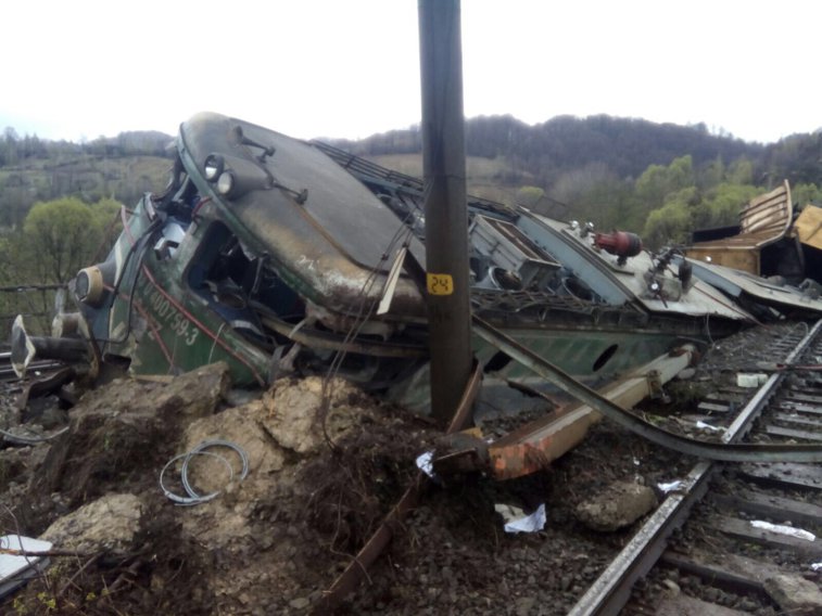 Imaginea articolului Csaknem egy hét után állt helyre a vasúti forgalom a Hunyad megyei vonatbaleset helyszínén