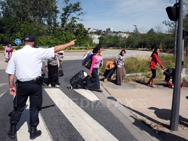 Imaginea articolului Zeci de romi au fost evacuaţi dintr-o tabără din Franţa