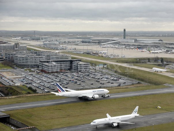 Imaginea articolului O grevă a controlorilor aerieni perturbă aeroporturile pariziene Roissy şi Orly