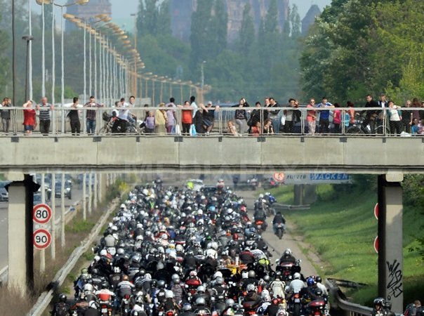 Imaginea articolului Zeci de mii de motociclişti francezi au manifestat împotriva introducerii unor limite de viteză