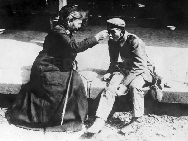 Imaginea articolului Disperare şi speranţă. Imagini emoţionante din timpul Primului Război Mondial - FOTO