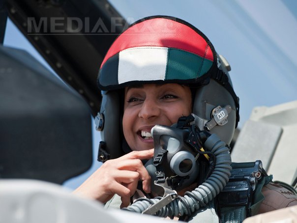 Imaginea articolului Prima femeie pilot pe un avion de luptă din Emiratele Arabe Unite a condus o escadrilă care a lansat raiduri în Siria
