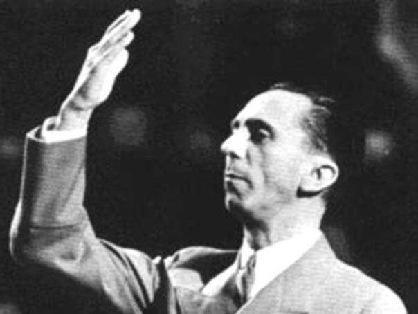 Imaginea articolului Adevărul despre Joseph Goebbels: "Casanova" al naziştilor era obsedat de faptul că Hitler ar fi avut o relaţie cu soţia lui şi nu ar fi fost un propagandist atât de mare pe cât s-a presupus