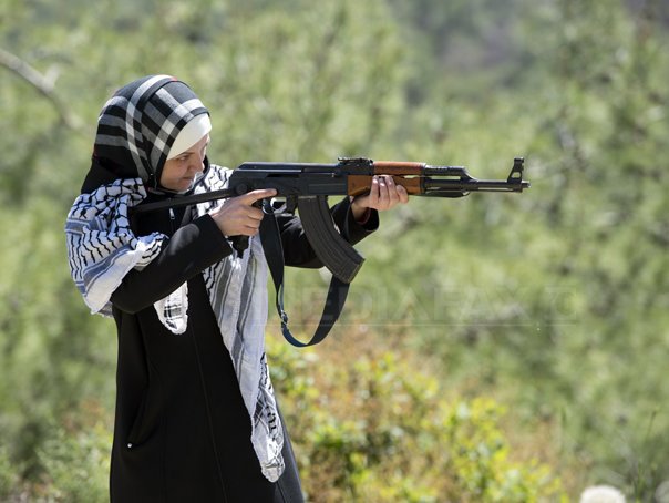 Imaginea articolului Peste 40 de adolescente franceze participă la jihad în Orientul Mijlociu