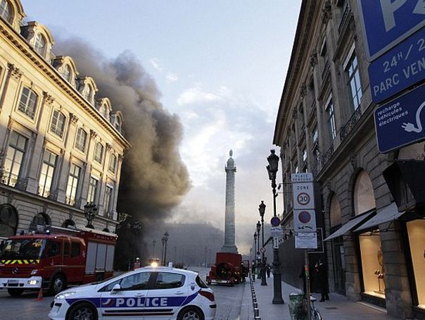Imaginea articolului Hotelul Ritz din Paris a fost devastat de incendiul de marţi - VIDEO
