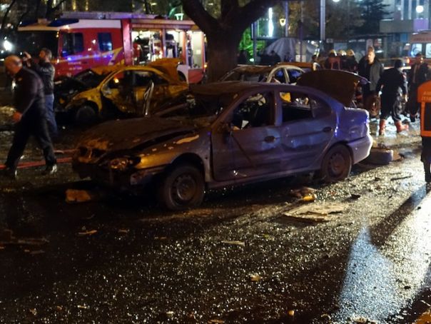 Imaginea articolului Ultimul bilanţ al atentatului de la Ankara a ajuns la 37 de morţi. Militantă PKK, printre autorii atacului - GALERIE FOTO & VIDEO 