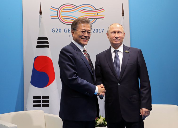 Imaginea articolului Putin se vede cu preşedintele Coreei de Sud pentru a discuta despre Coreea de Nord. Ce vrea să dezvolte Moon Jae-in împreună cu Moscova