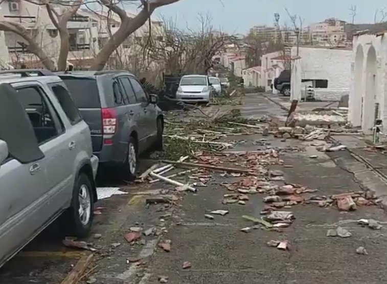 Imaginea articolului VIDEO | Daune materiale majore în Caraibe. Irma, cel mai puternic uragan format vreodată în Atlantic, un PERICOL pentru numeroase destinaţii turistice/ Cel puţin nouă persoane au murit