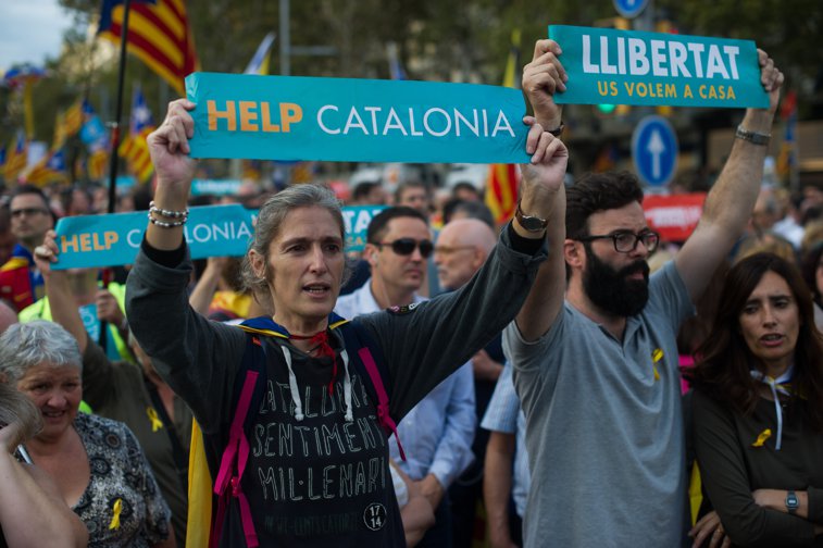 Imaginea articolului CRIZA din Catalonia: Guvernul spaniol preia astăzi controlul asupra regiunii/ O parte a Administraţiei catalane se opune acestei măsuri