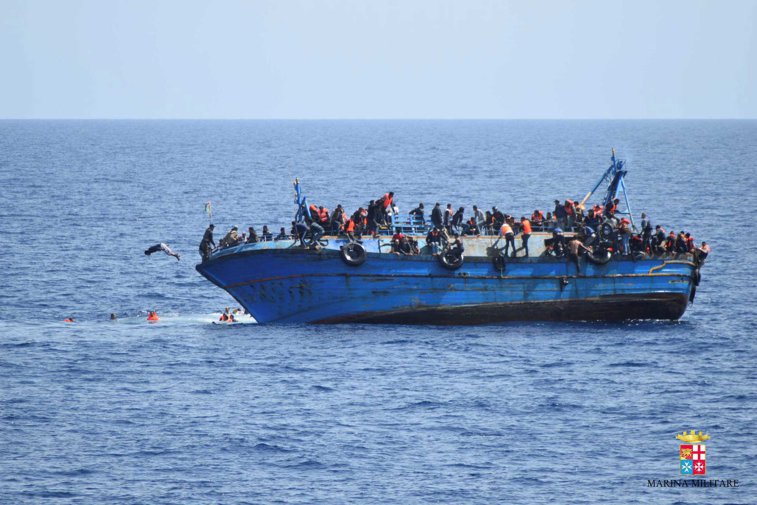 Imaginea articolului În jur de 300 de imigranţi, interceptaţi de Paza de Coastă libiană, la est de Tripoli