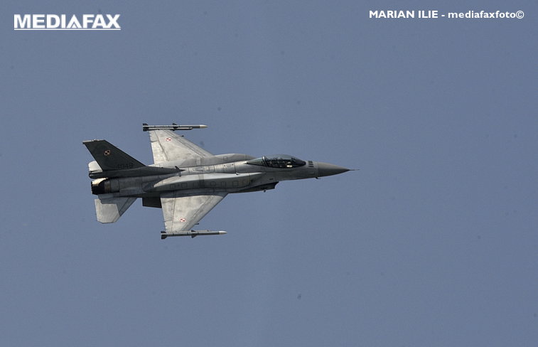 Imaginea articolului Un avion F-16 al Forţelor Aeriene americane s-a prăbuşit în Arizona