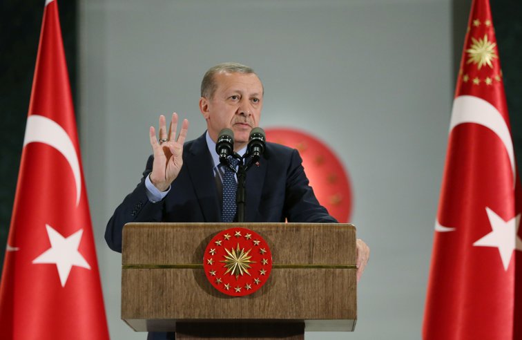 Imaginea articolului Recep Tayyip Erdogan susţine că Turcia va continua operaţiunile militare din Siria şi Irak