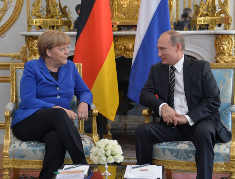 Imaginea articolului Angela Merkel şi Vladimir Putin se vor întâlni la Soci, în 18 mai