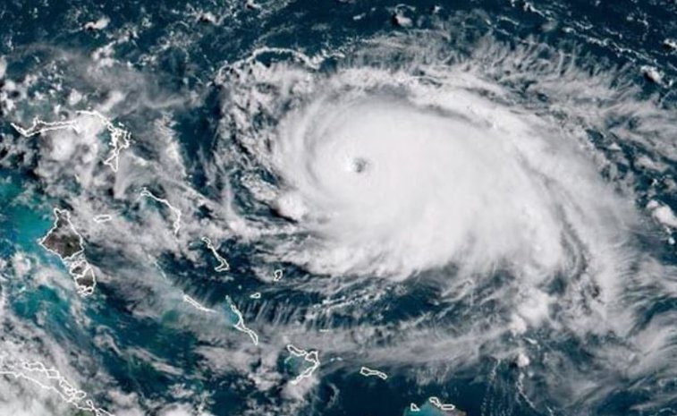 Imaginea articolului „EXTREM de periculos”. Uraganul Dorian, care urmează să ajungă în Insulele Bahamas, a fost încadrat la categoria 5 | VIDEO