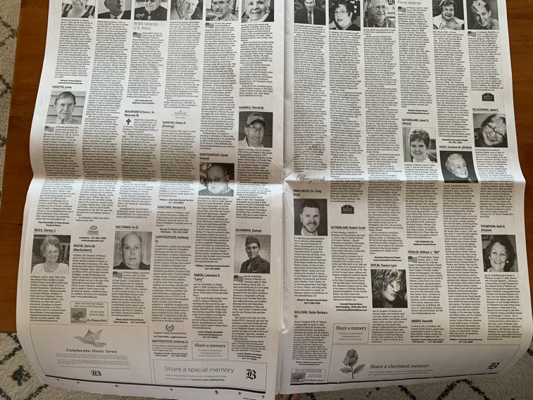 Imaginea articolului Necrologuri întinse pe 15 pagini, într-un ziar din Boston. Massachusetts este al treilea cel mai afectat stat american de coronavirus
