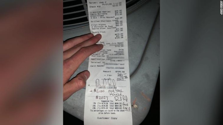 Imaginea articolului Un client a lăsat un bacşis de 1.300 de dolari, în ziua redeschiderii restaurantelor, în Texas. El a cerut iniţial să plătească dublul bonului fiscal