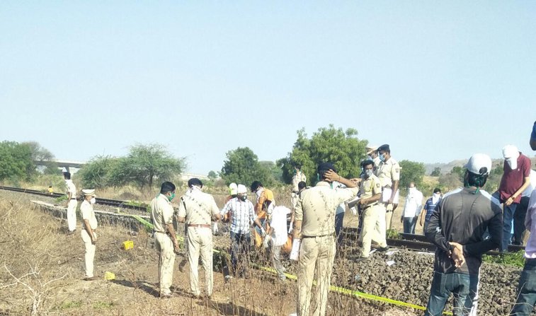 Imaginea articolului Accident cumplit. Un tren din India a zdrobit 14 persoane care dormeau pe calea ferată