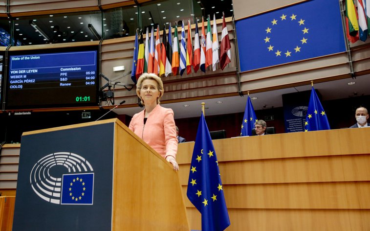 Imaginea articolului Unde e România în discursul privind starea UE. Preşedintele Comisiei Europene a vorbit despre medicii români şi seceta din ţară