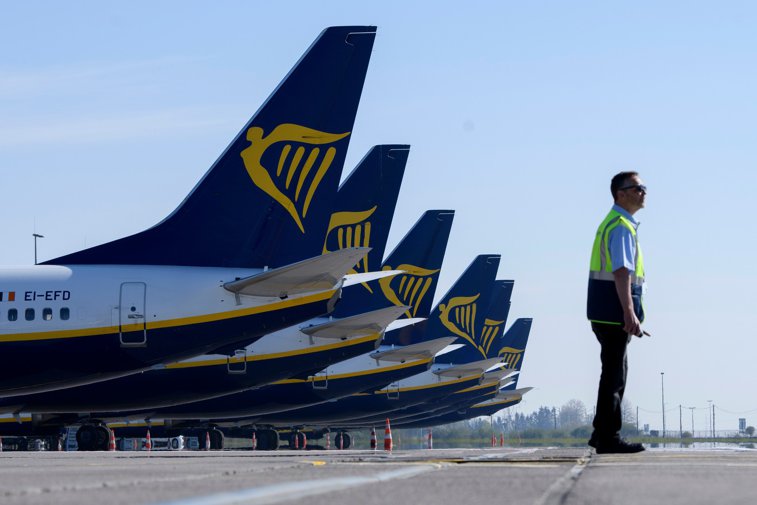Imaginea articolului Compania low-cost, Ryanair, nu va rambursa biletele pentru zborurile anulate în noiembrie