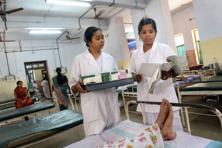 Imaginea articolului O boală misterioasă face ravagii în India. Sute de oameni au ajuns în spital