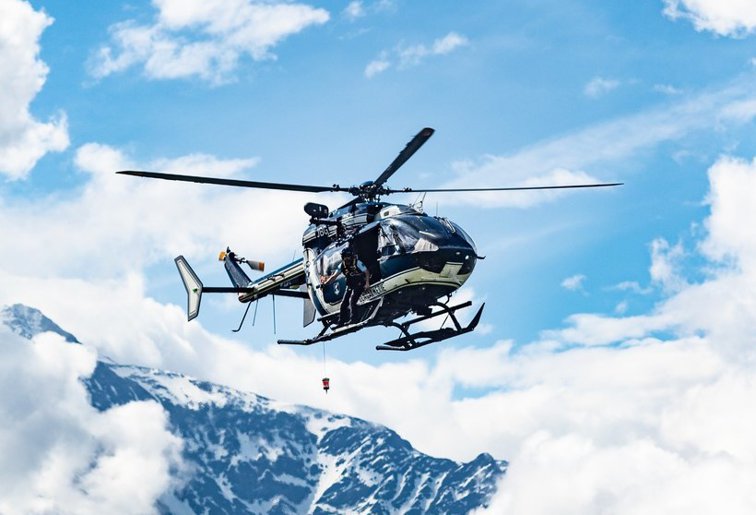 Imaginea articolului Cinci membri ai unui echipaj de salvare au murit după s-au prăbuşit cu elicopterul în Alpii Francezi


