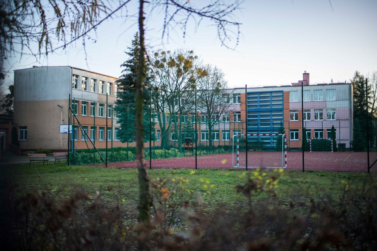 Imaginea articolului Întoarcerea elevilor în sala de clasă: Polonia redeschide parţial şcolile primare